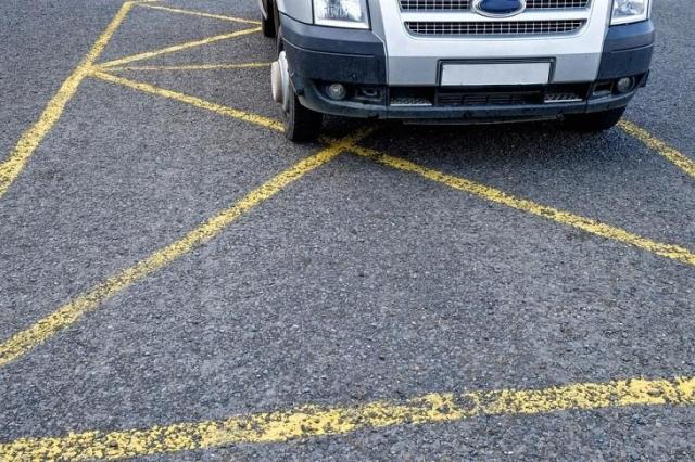 When should You Call Experts for Service like Asphalt Car Park Repairs?